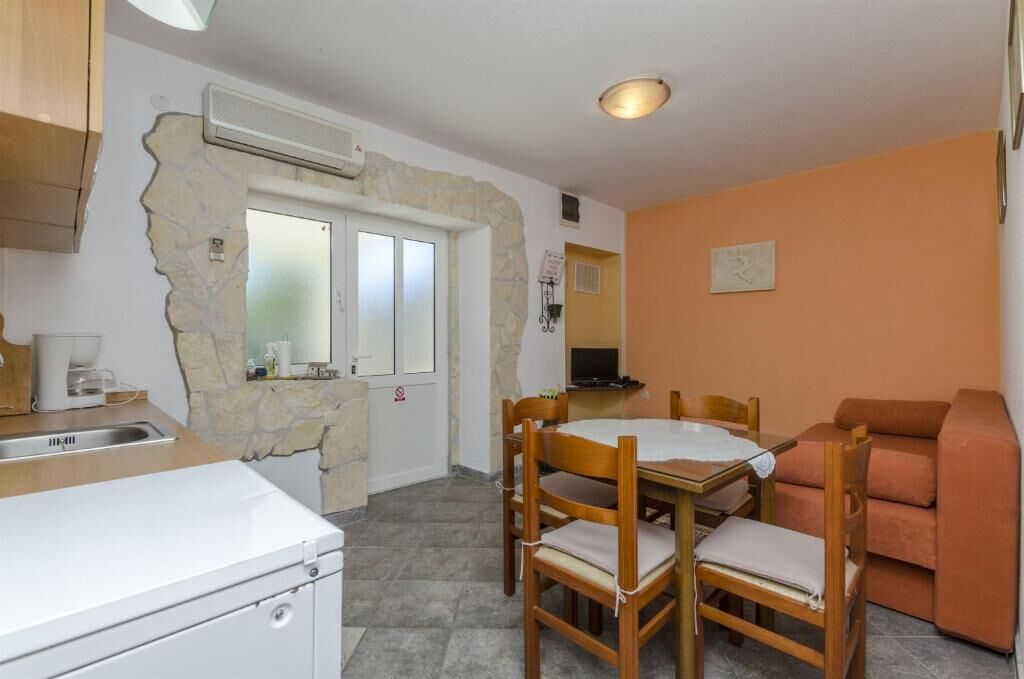 Apartments Anita 45751-A1