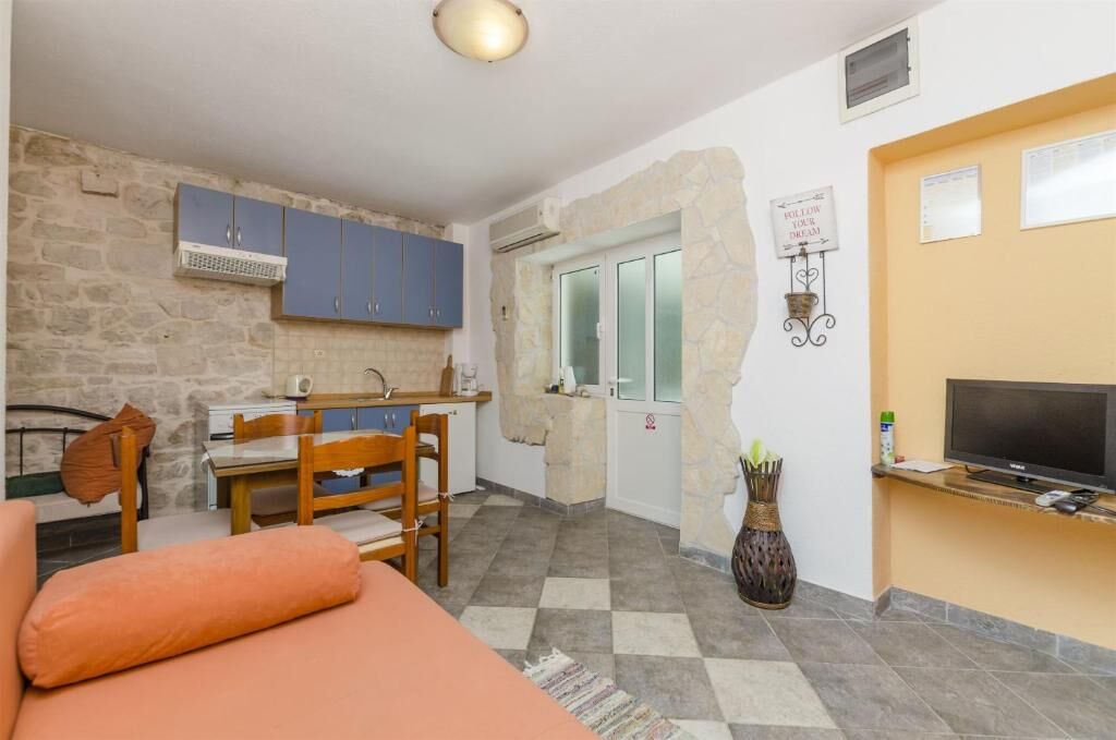 Apartments Anita 45751-A1