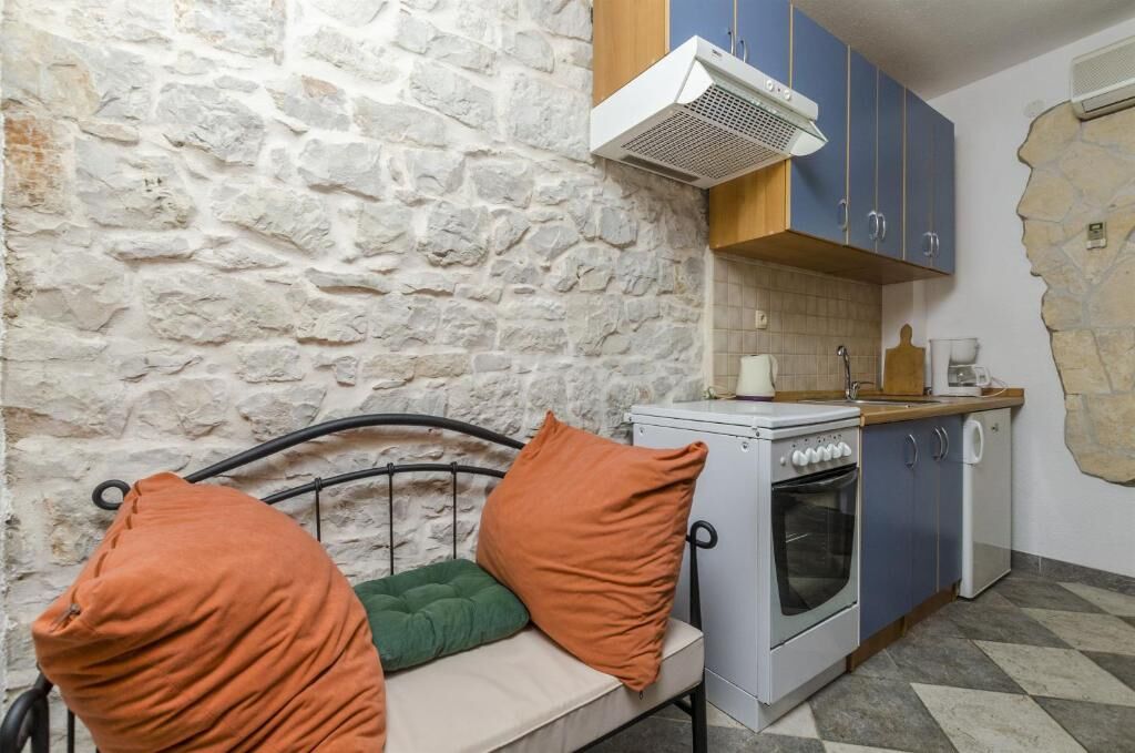 Apartments Anita 45751-A1