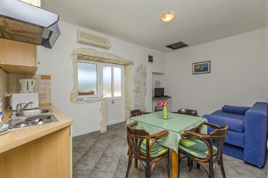 Apartments Anita 45751-A2