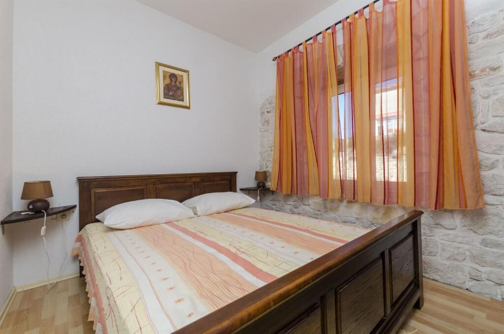 Apartments Anita 45751-A2
