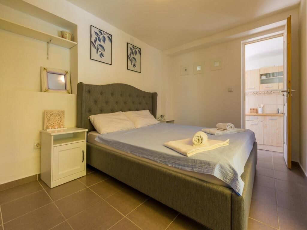 Apartments Bartulin 66361-A1