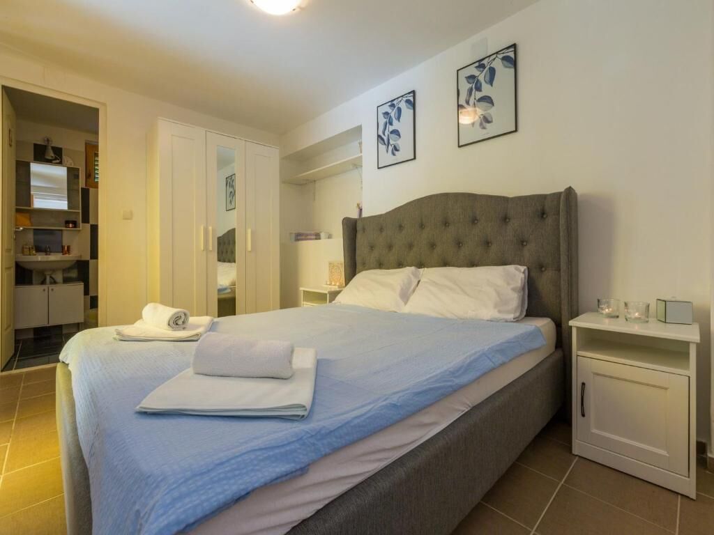 Apartments Bartulin 66361-A1