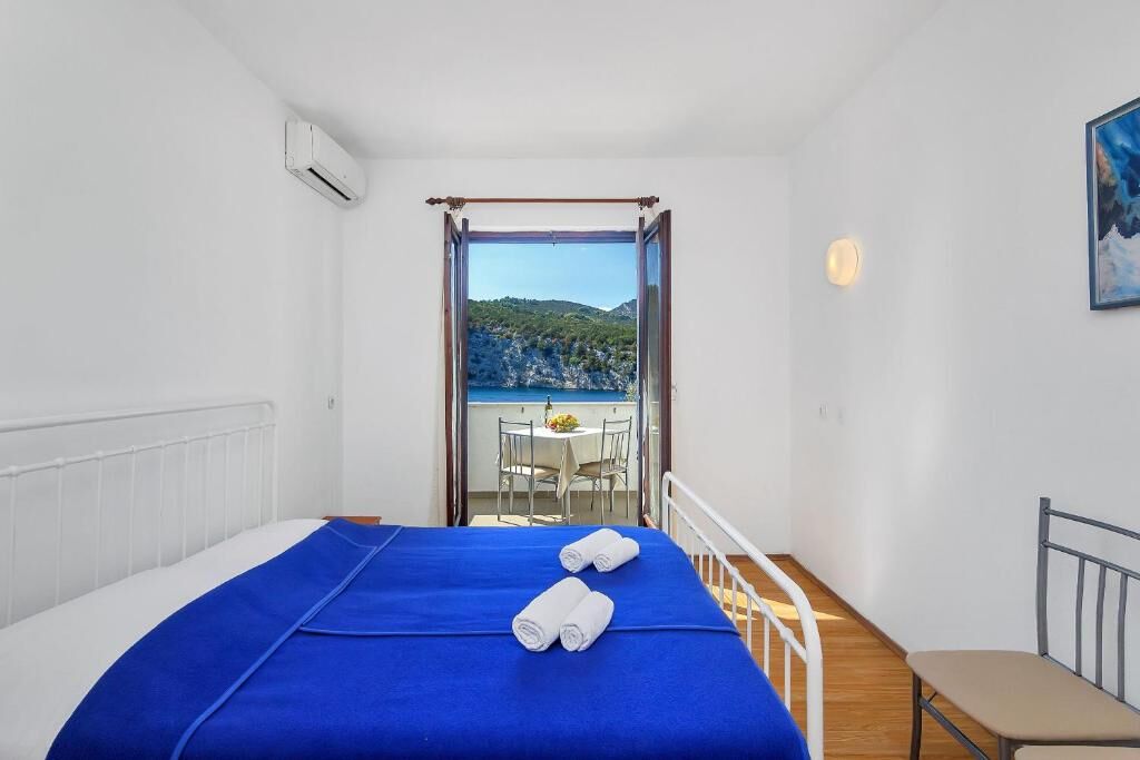 Apartments Igor 44141-A1