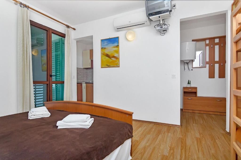 Apartments Igor 44141-A4