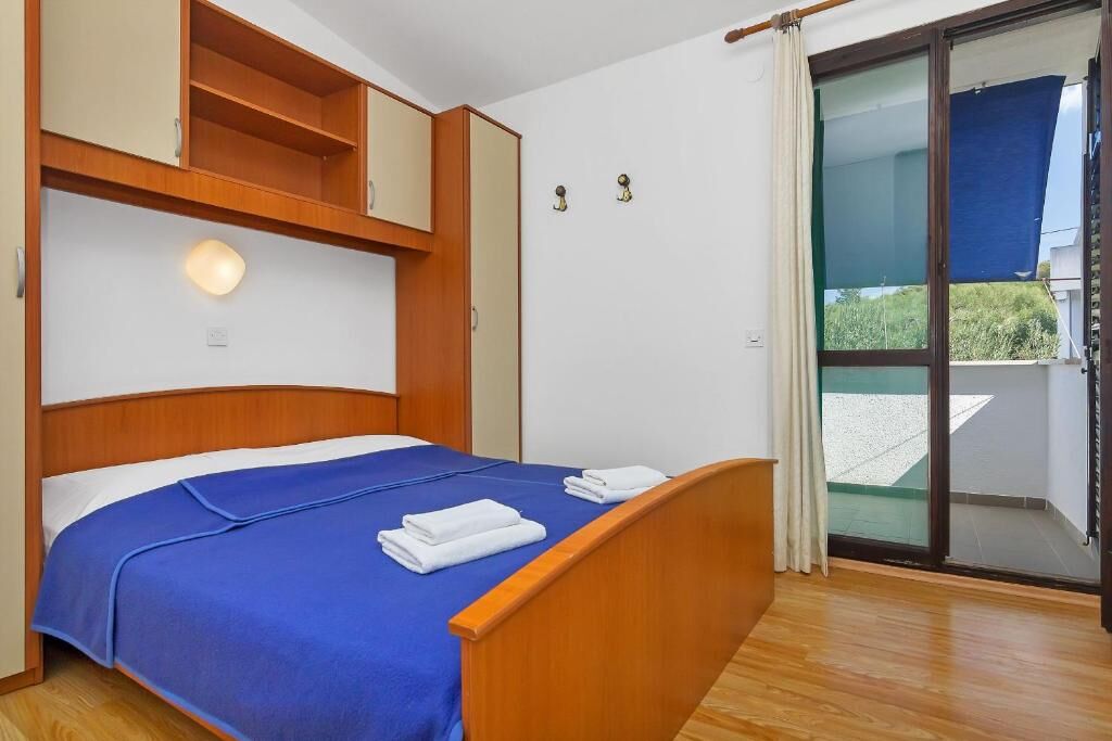 Apartments Igor 44141-A6