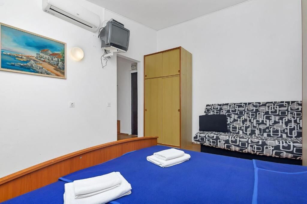 Apartments Igor 44141-A6