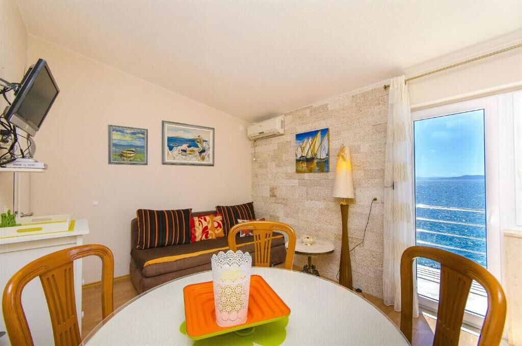 Apartments Nives 45781-A2