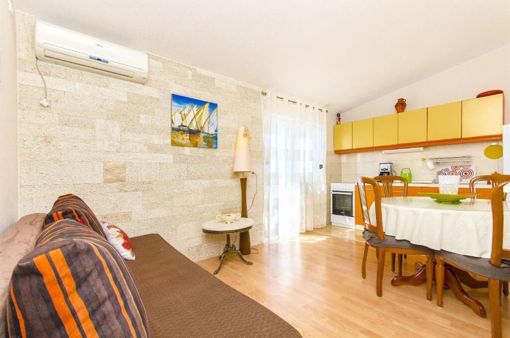 Apartments Nives 45781-A2