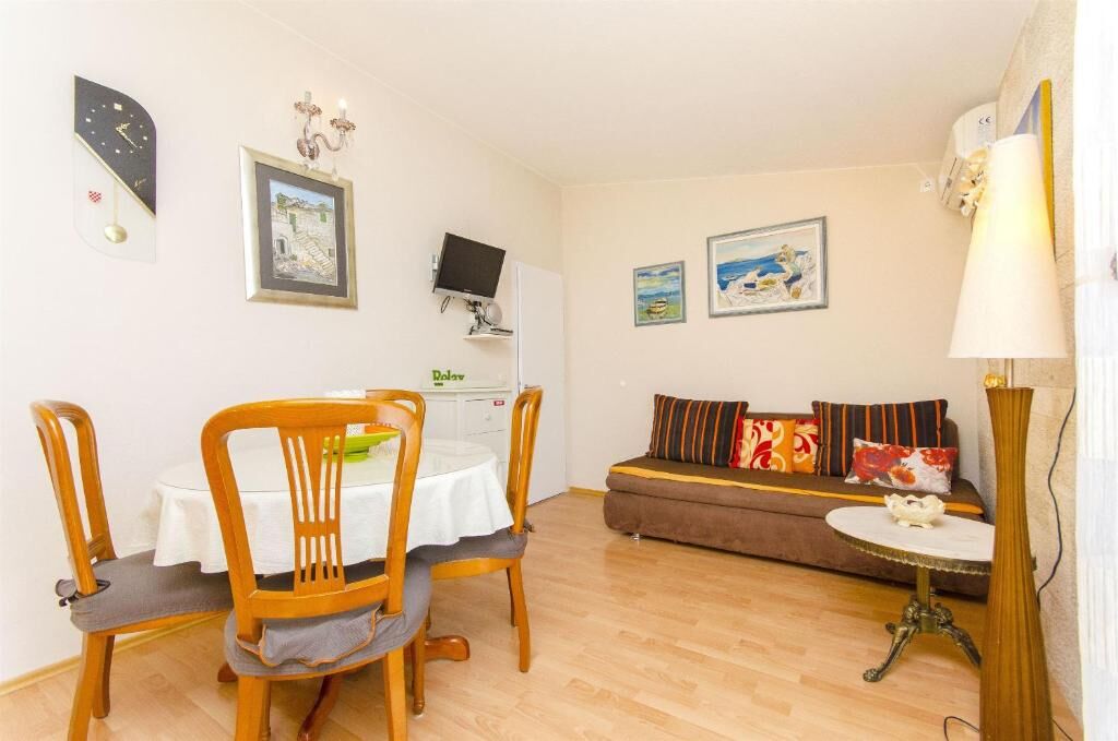 Apartments Nives 45781-A2