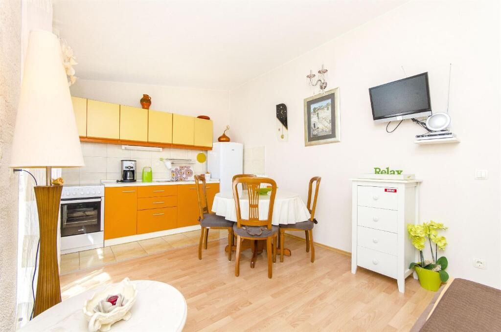 Apartments Nives 45781-A2