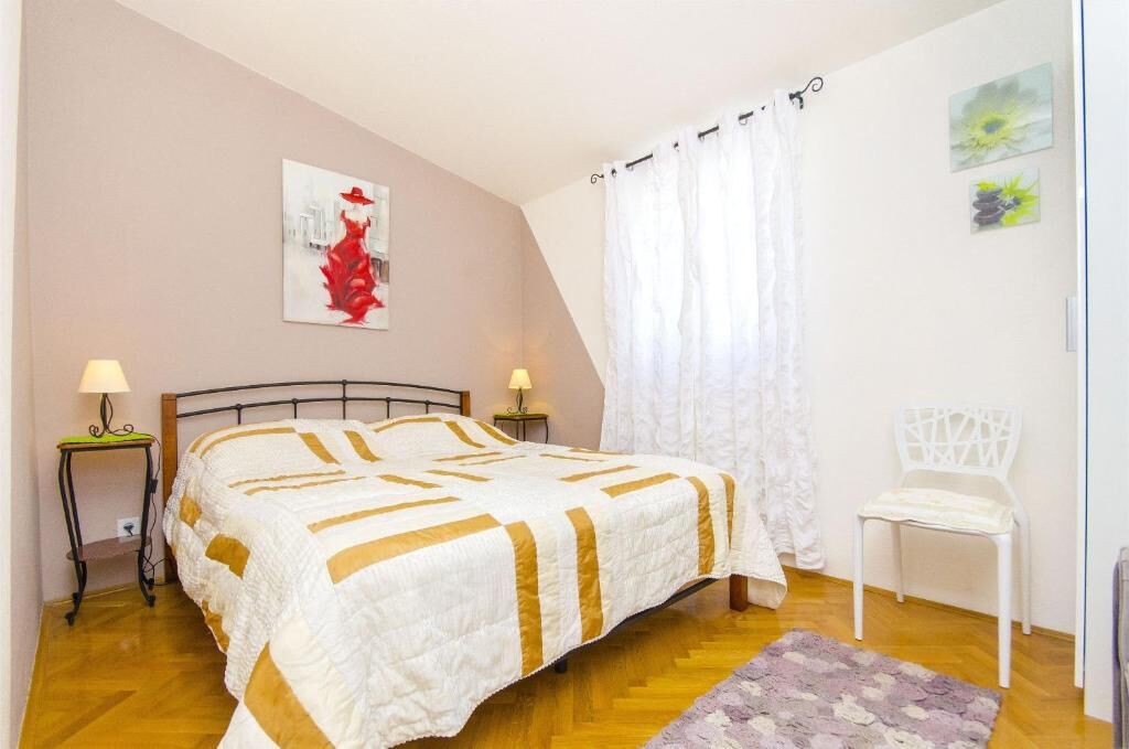 Apartments Nives 45781-A2