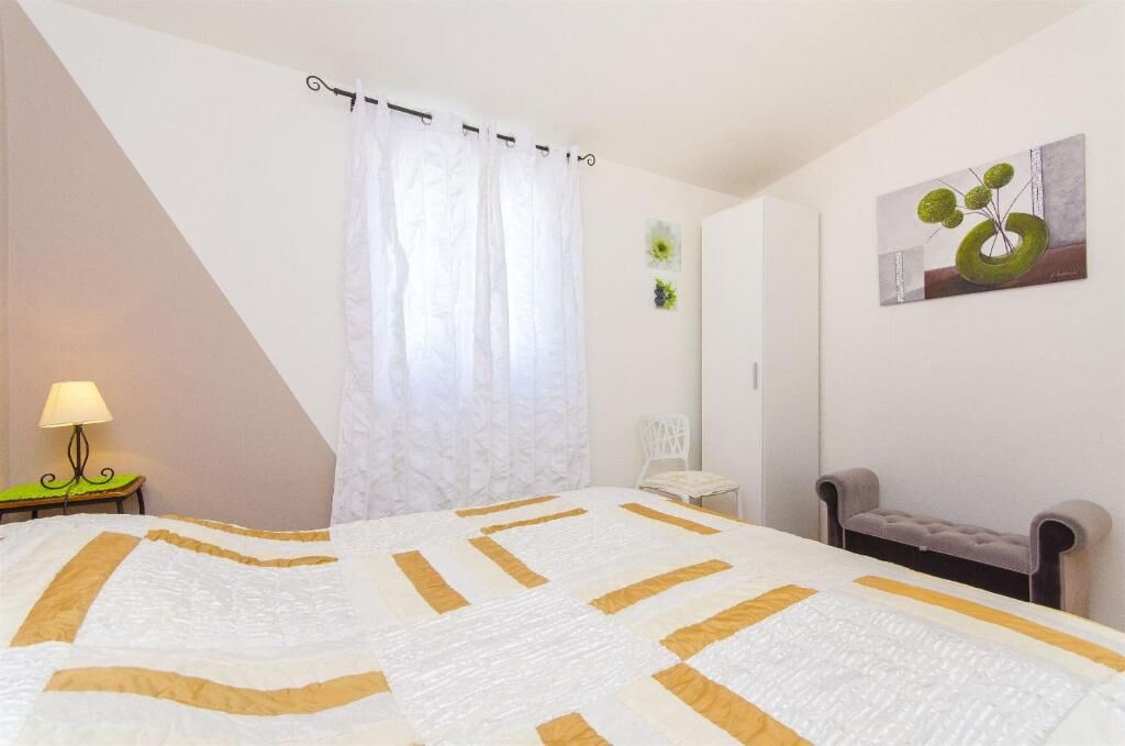 Apartments Nives 45781-A2
