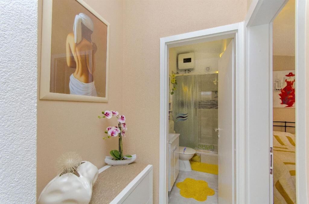 Apartments Nives 45781-A2