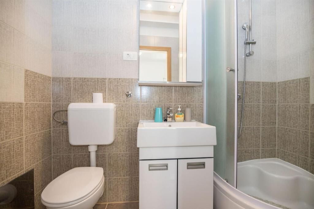 Apartments Djani 31111-A2