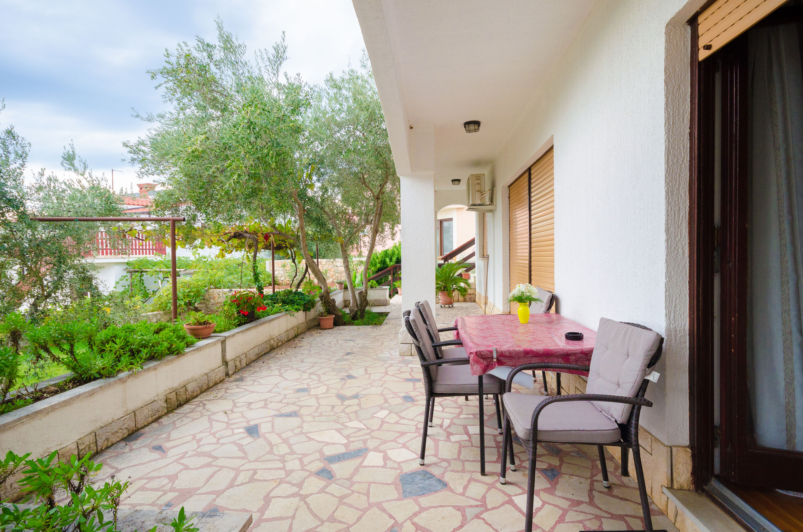 Apartments Ivanka 68461-A1