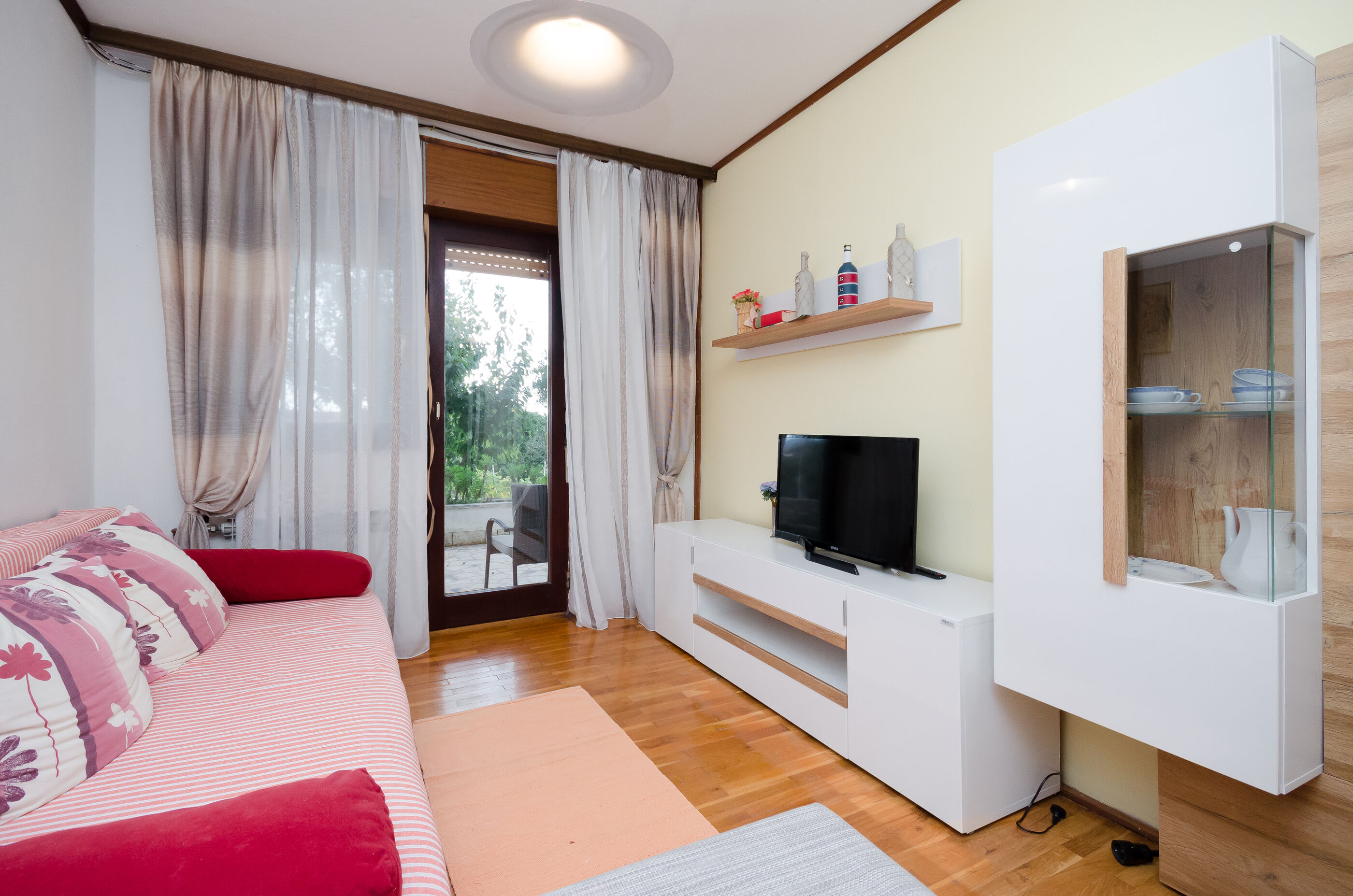 Apartments Ivanka 68461-A1