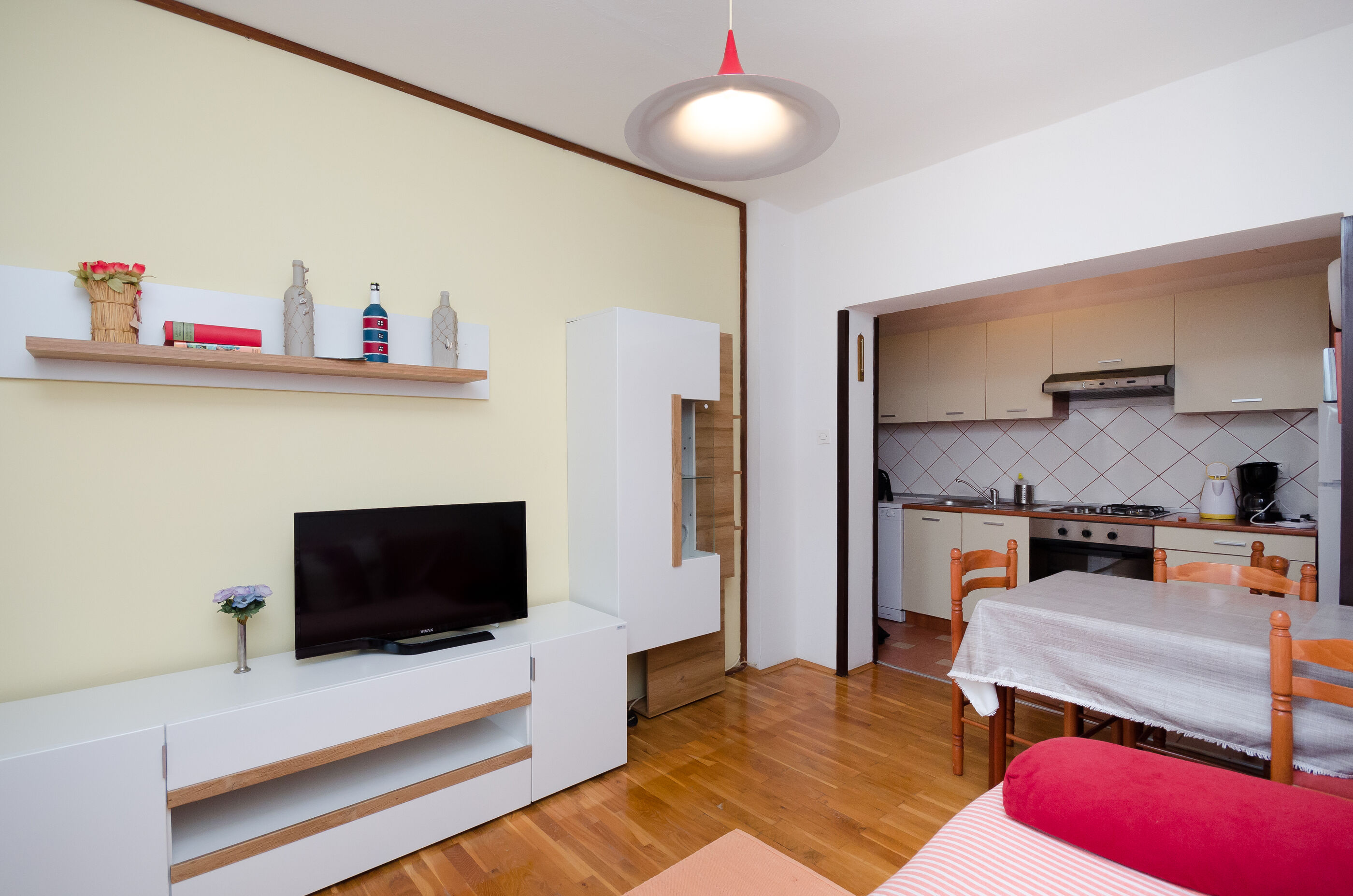 Apartments Ivanka 68461-A1