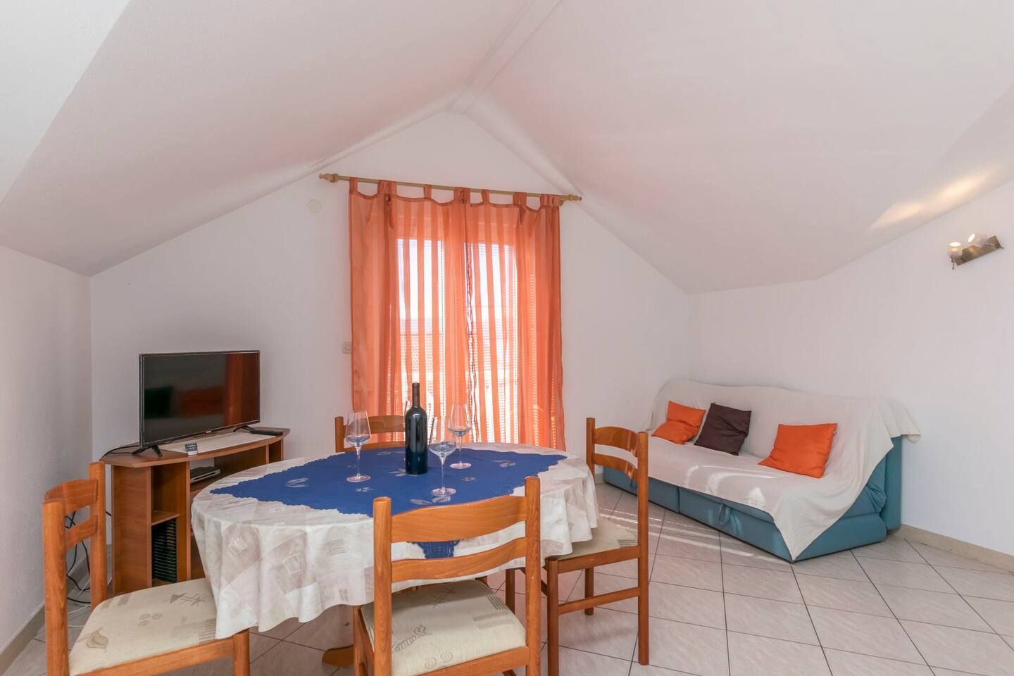 Apartments Jerka 42311-A3