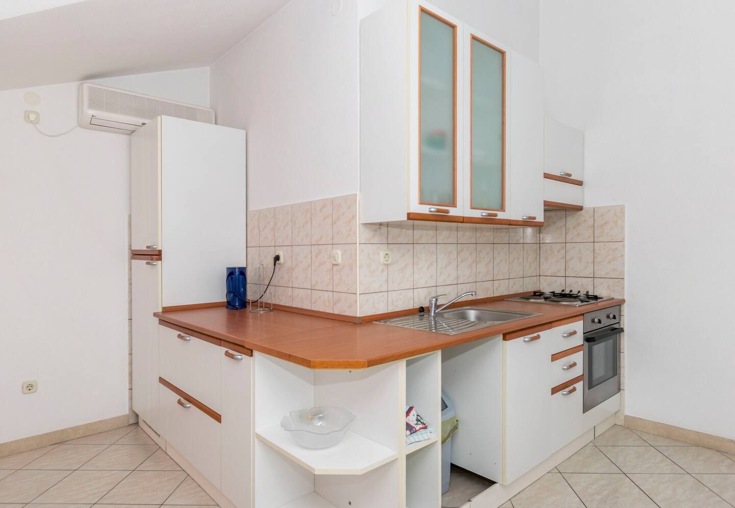 Apartments Jerka 42311-A3