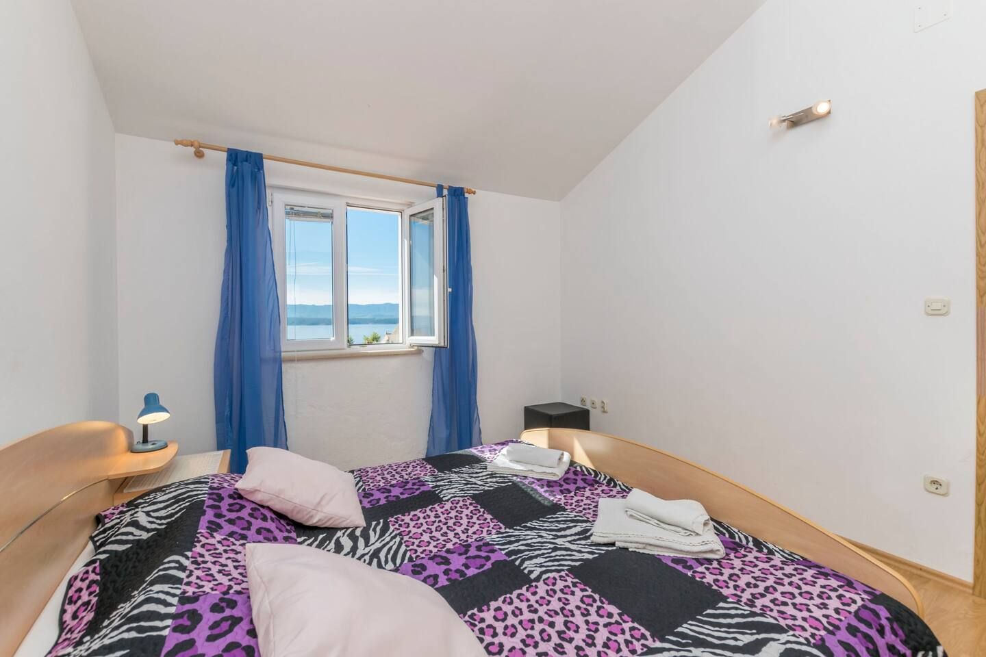 Apartments Jerka 42311-A3