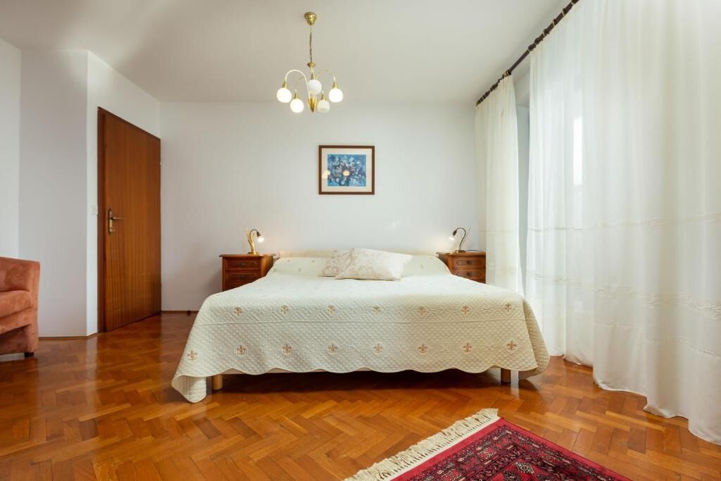 House Suzana 72572-K1