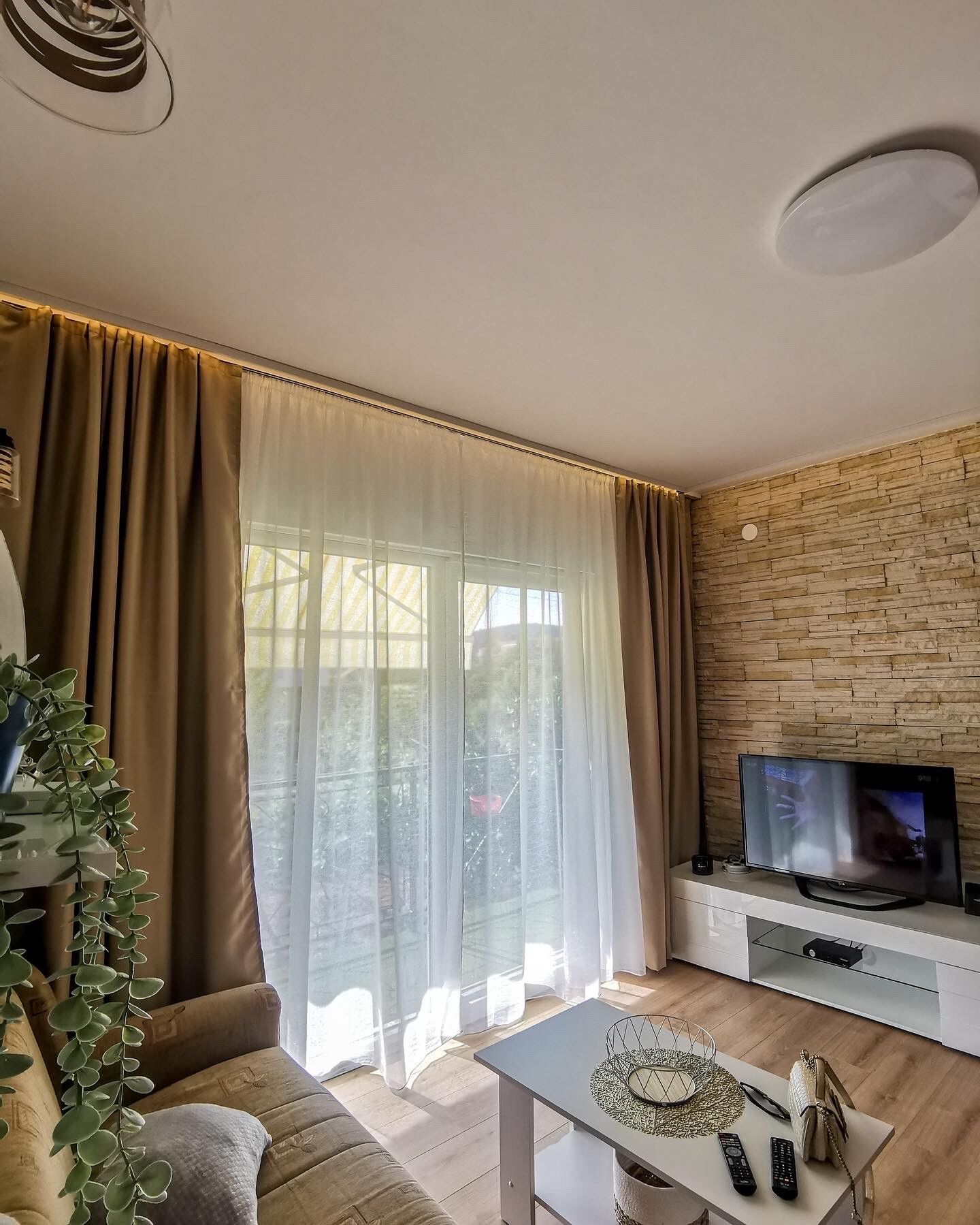 House Neda 90491-K1
