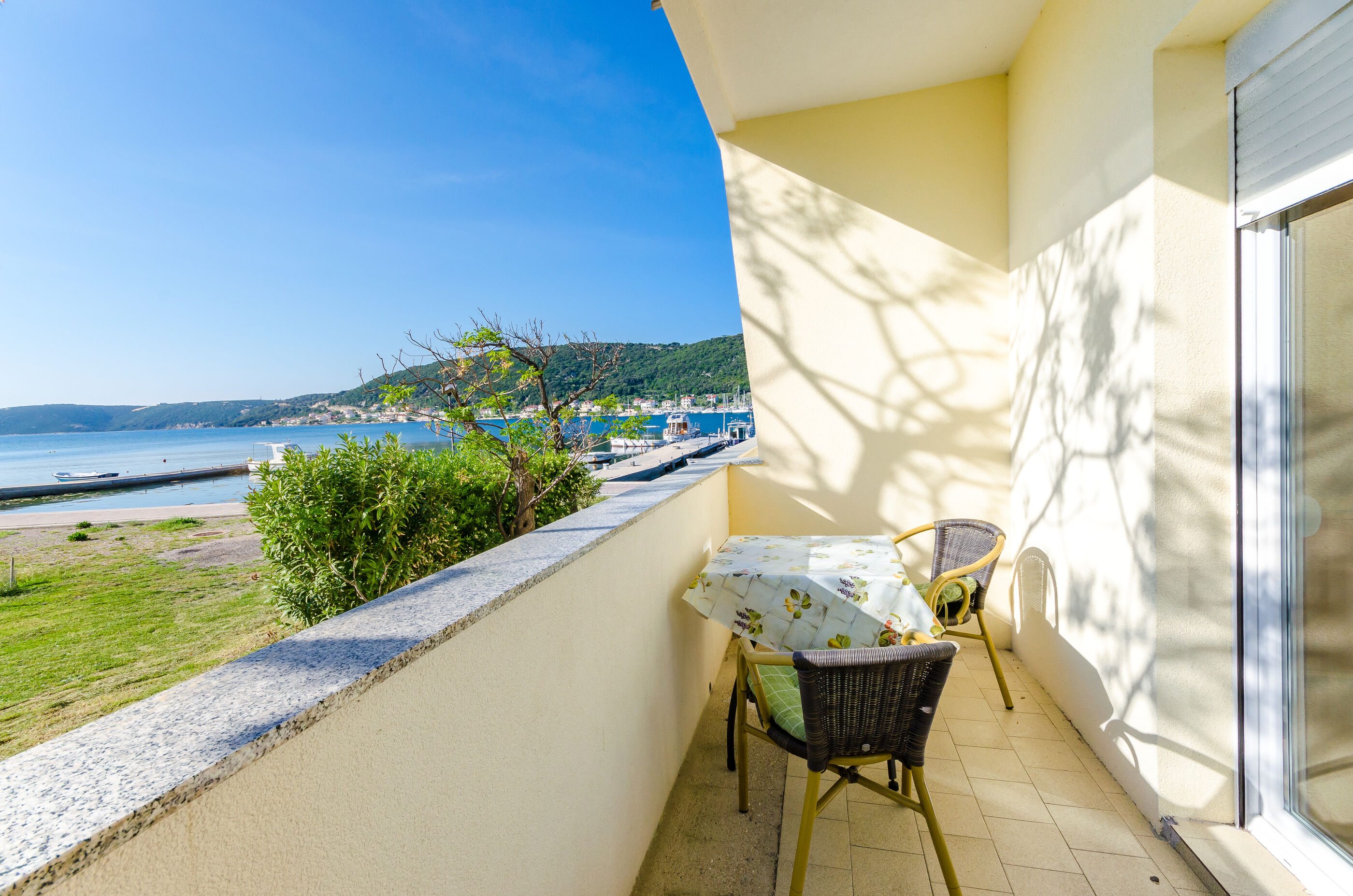 Apartments Darko by the sea 68091-A2