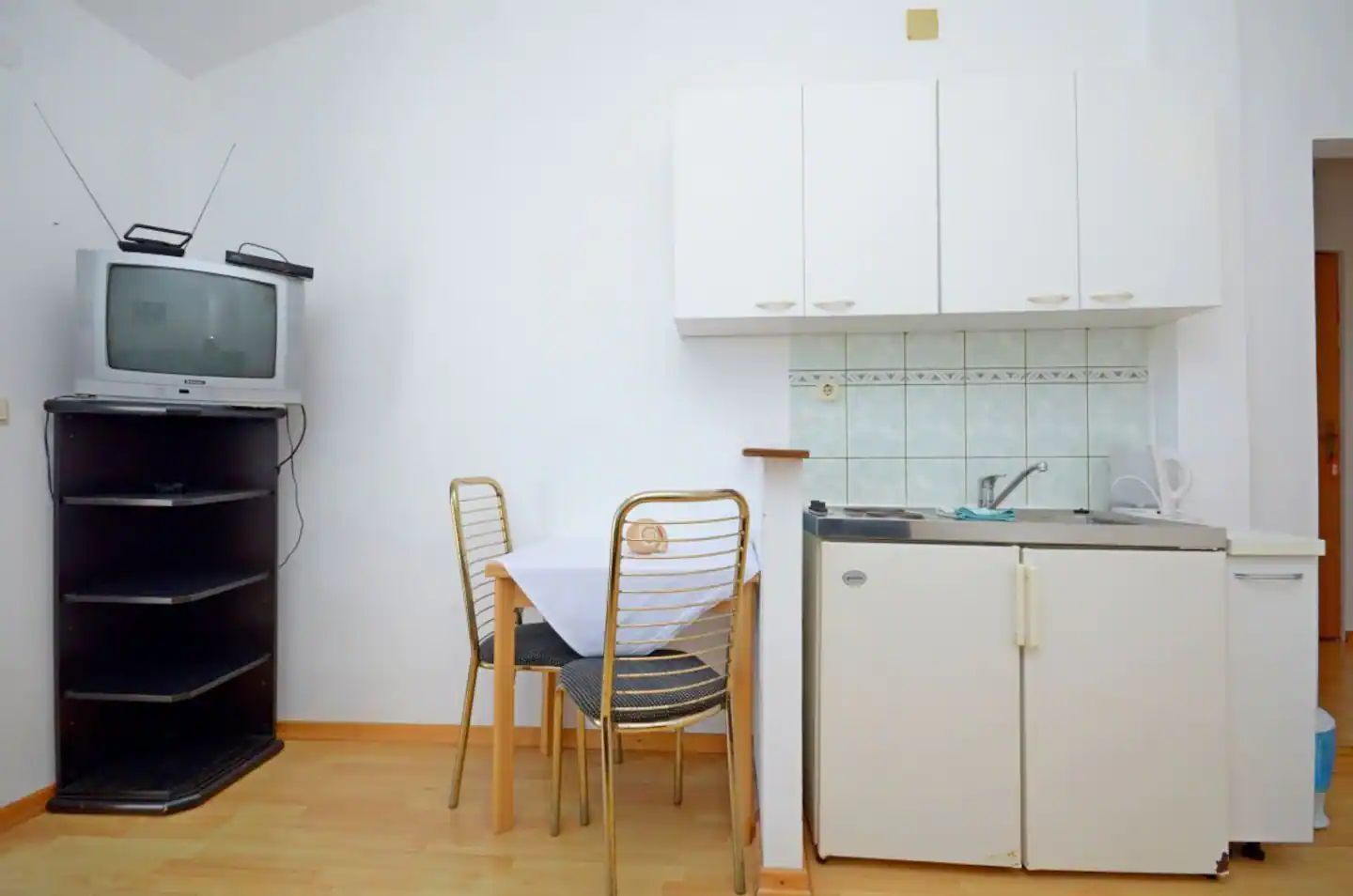 Apartments and Rooms Barbara 53781-A4