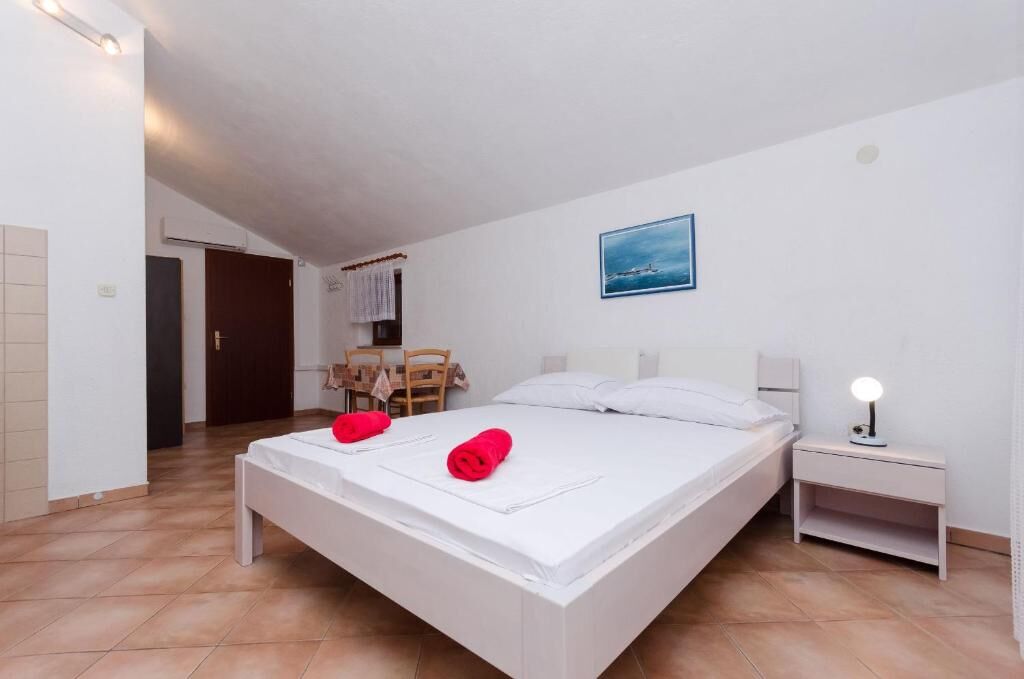 Apartments Sanja 67941-A2