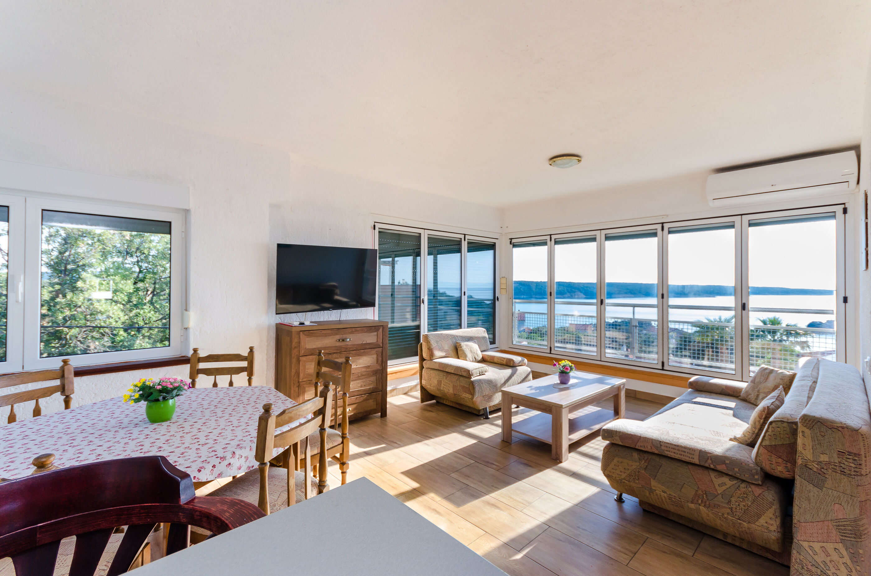Apartments Tomo 67141-A1