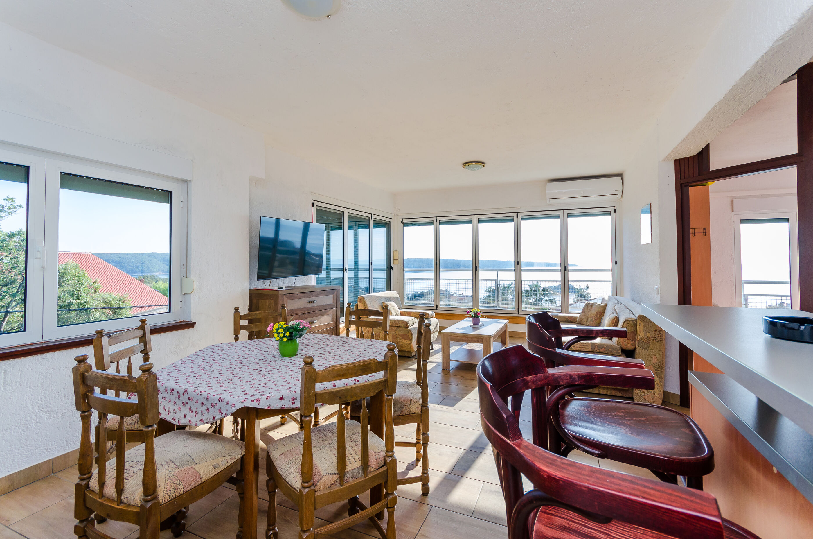 Apartments Tomo 67141-A1