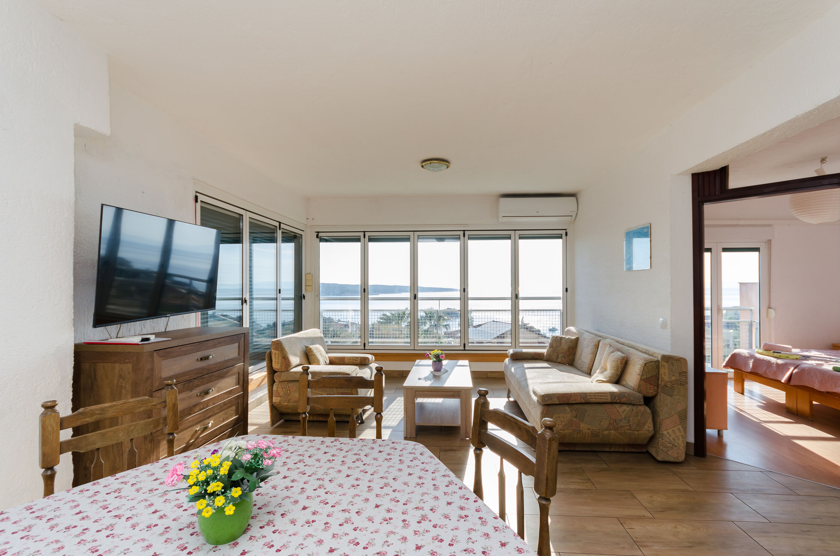 Apartments Tomo 67141-A1