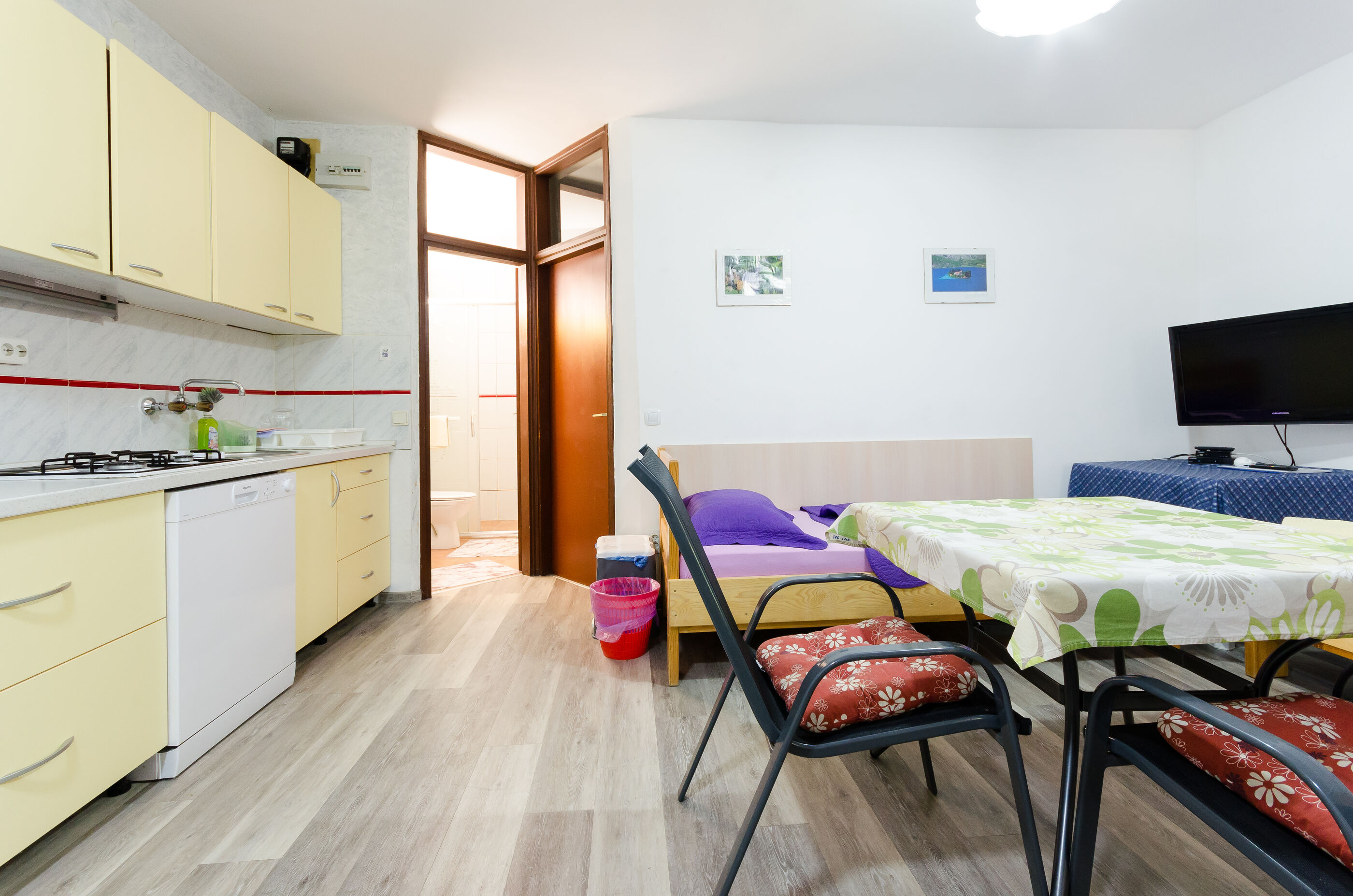Apartments Tomo 67141-A3