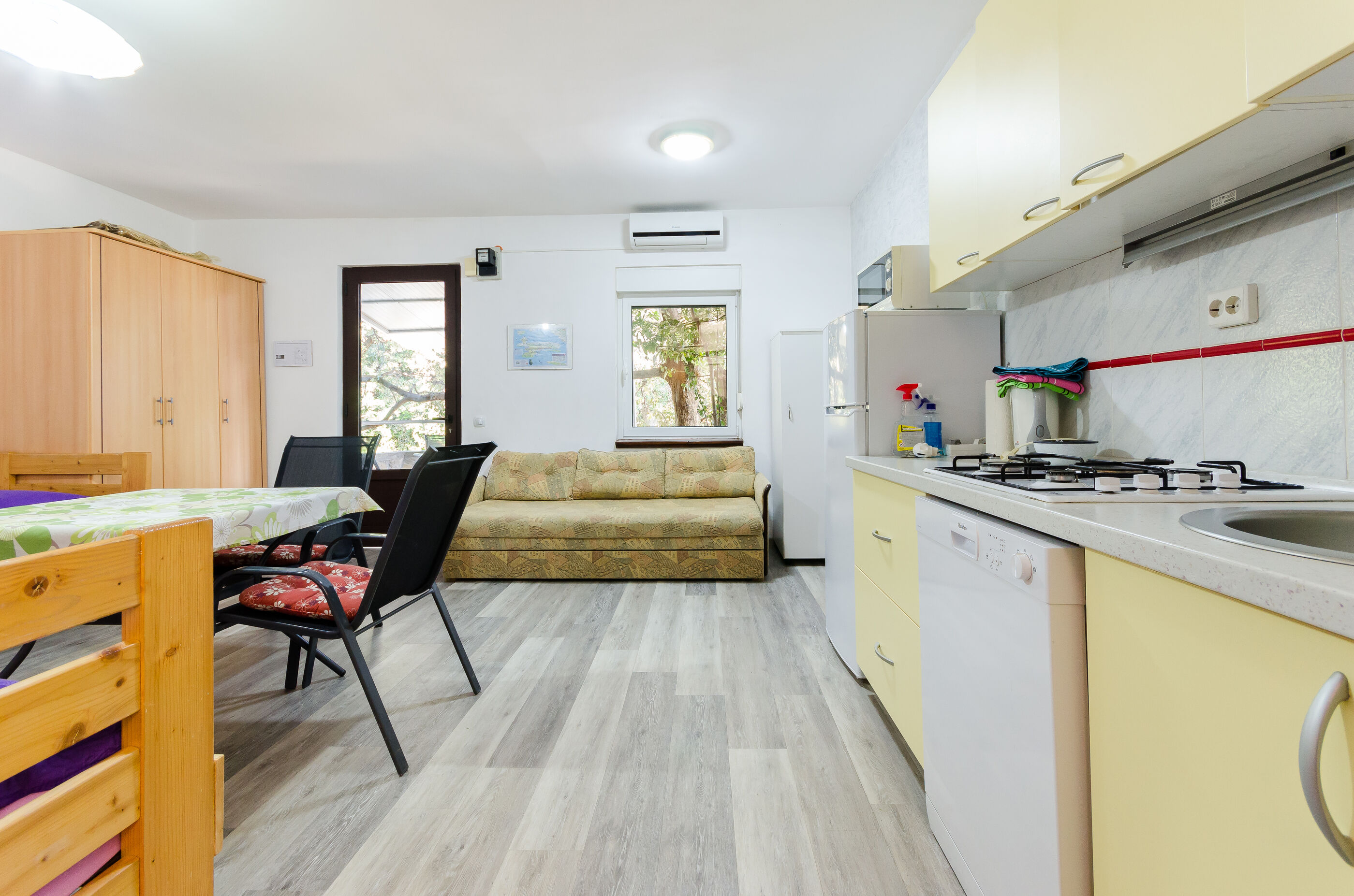 Apartments Tomo 67141-A3