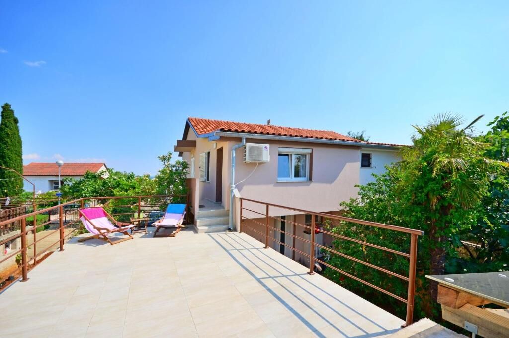 Apartments Ivan Marina 67541-A1