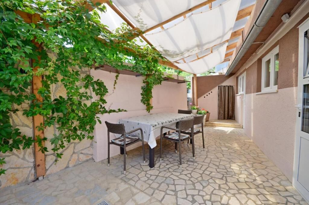 Apartments Ivan Marina 67541-A2