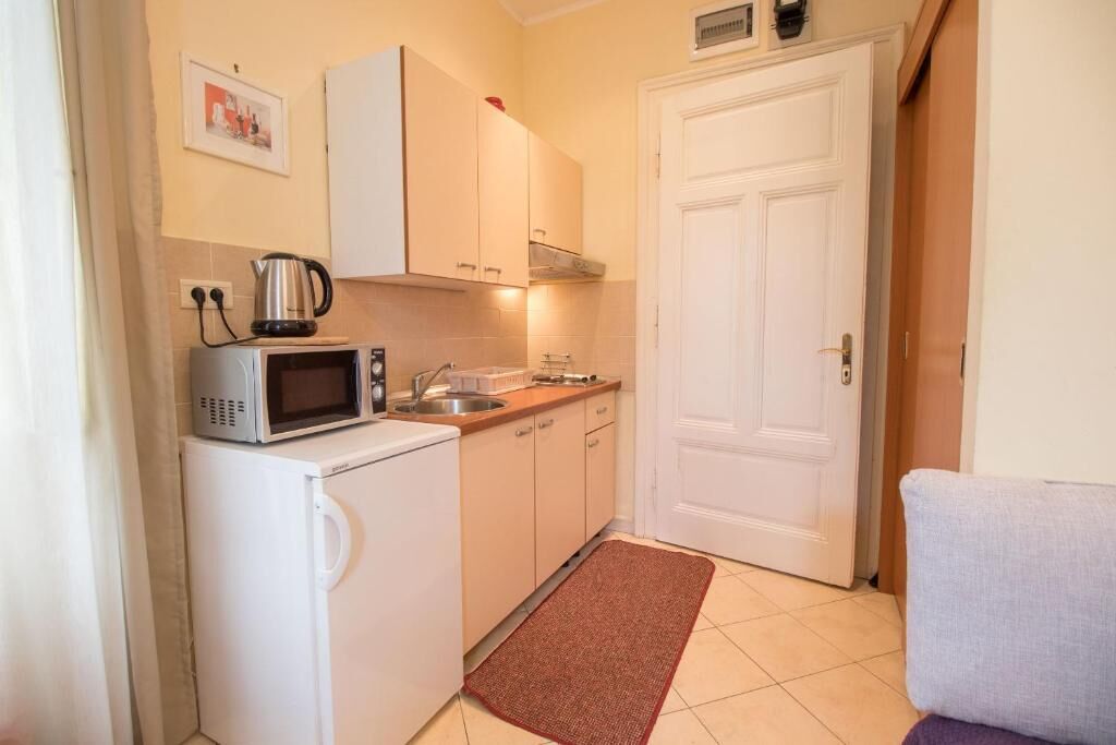 Apartments Rezine 65862-A2