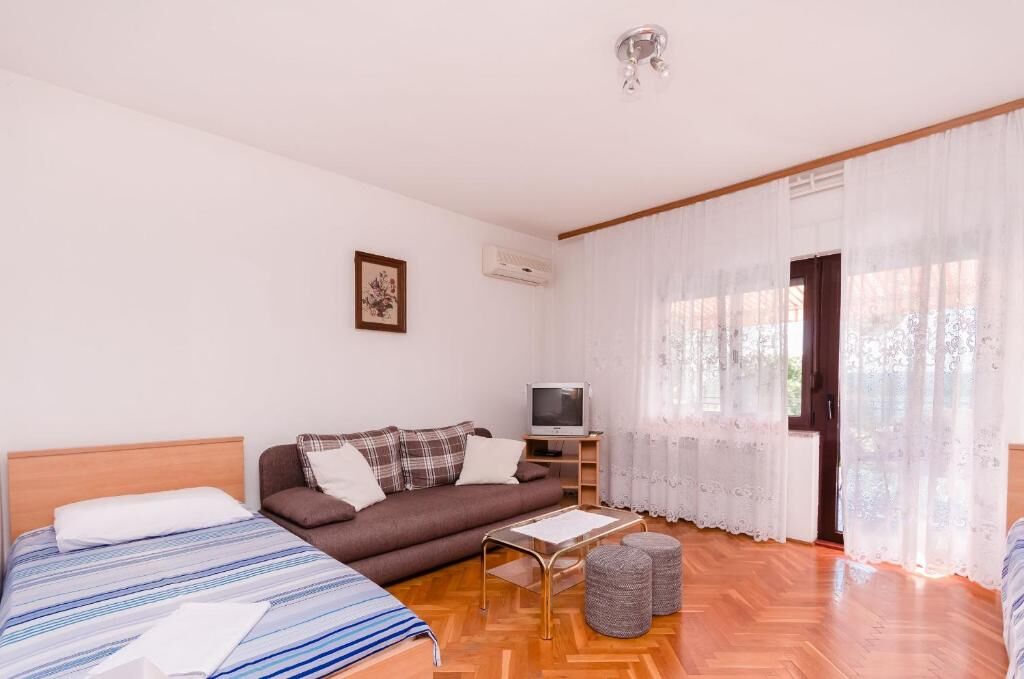 Apartments Nenad 65891-A1
