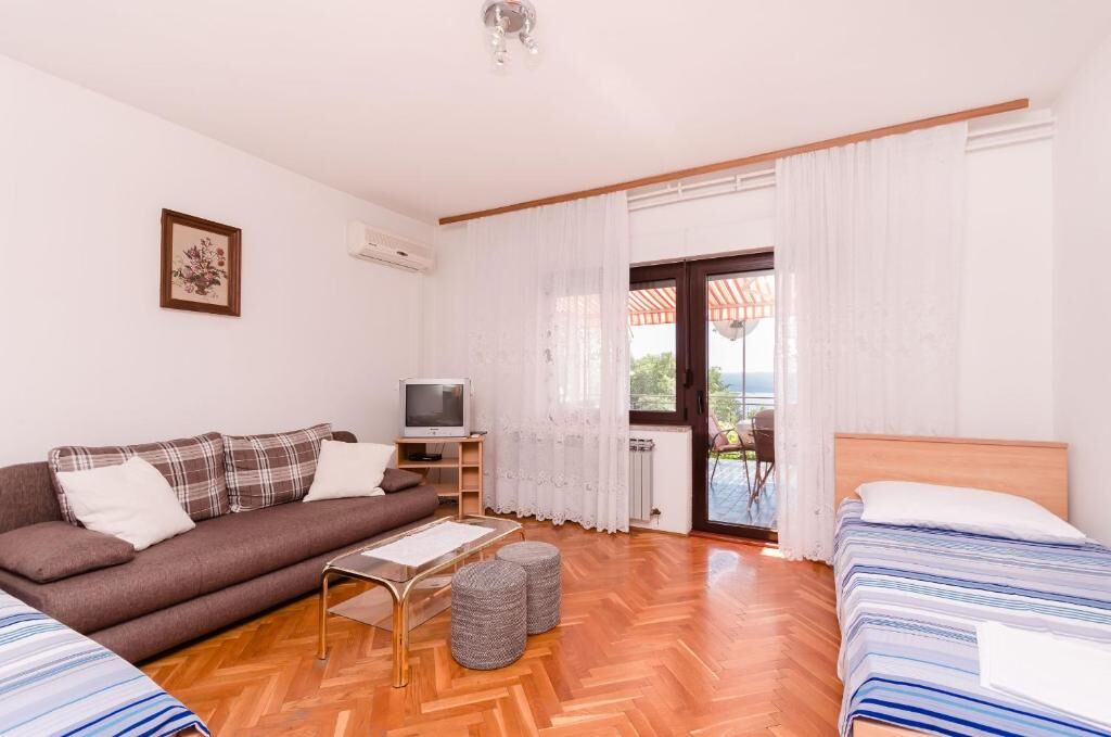 Apartments Nenad 65891-A1