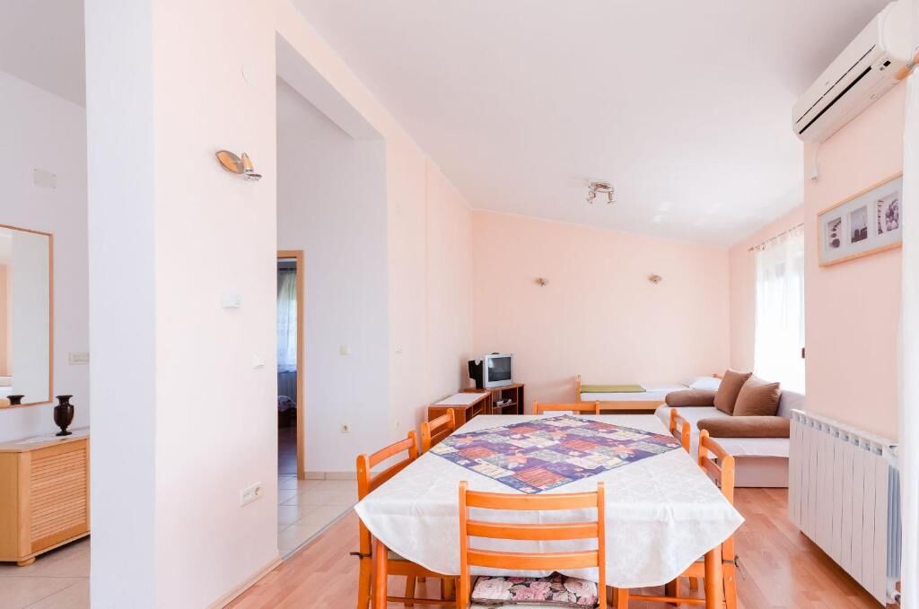 Apartments Nenad 65891-A2