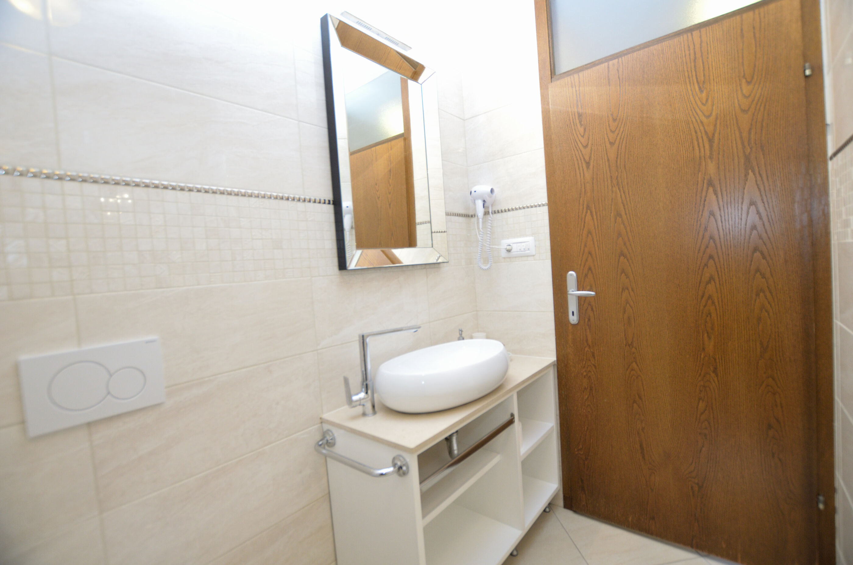 Apartments Ljubomir 67851-A1