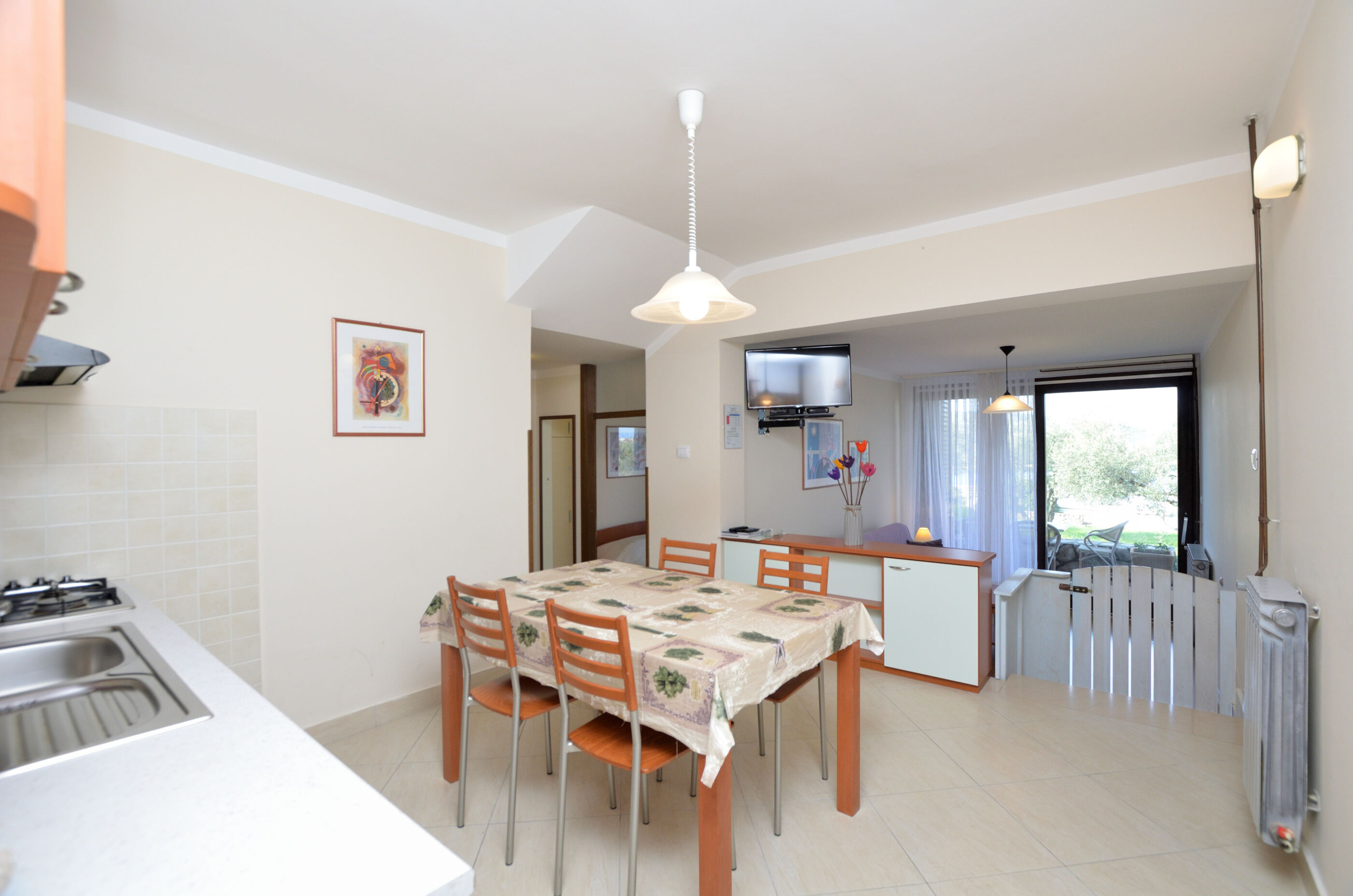 Apartments Ljubomir 67851-A1