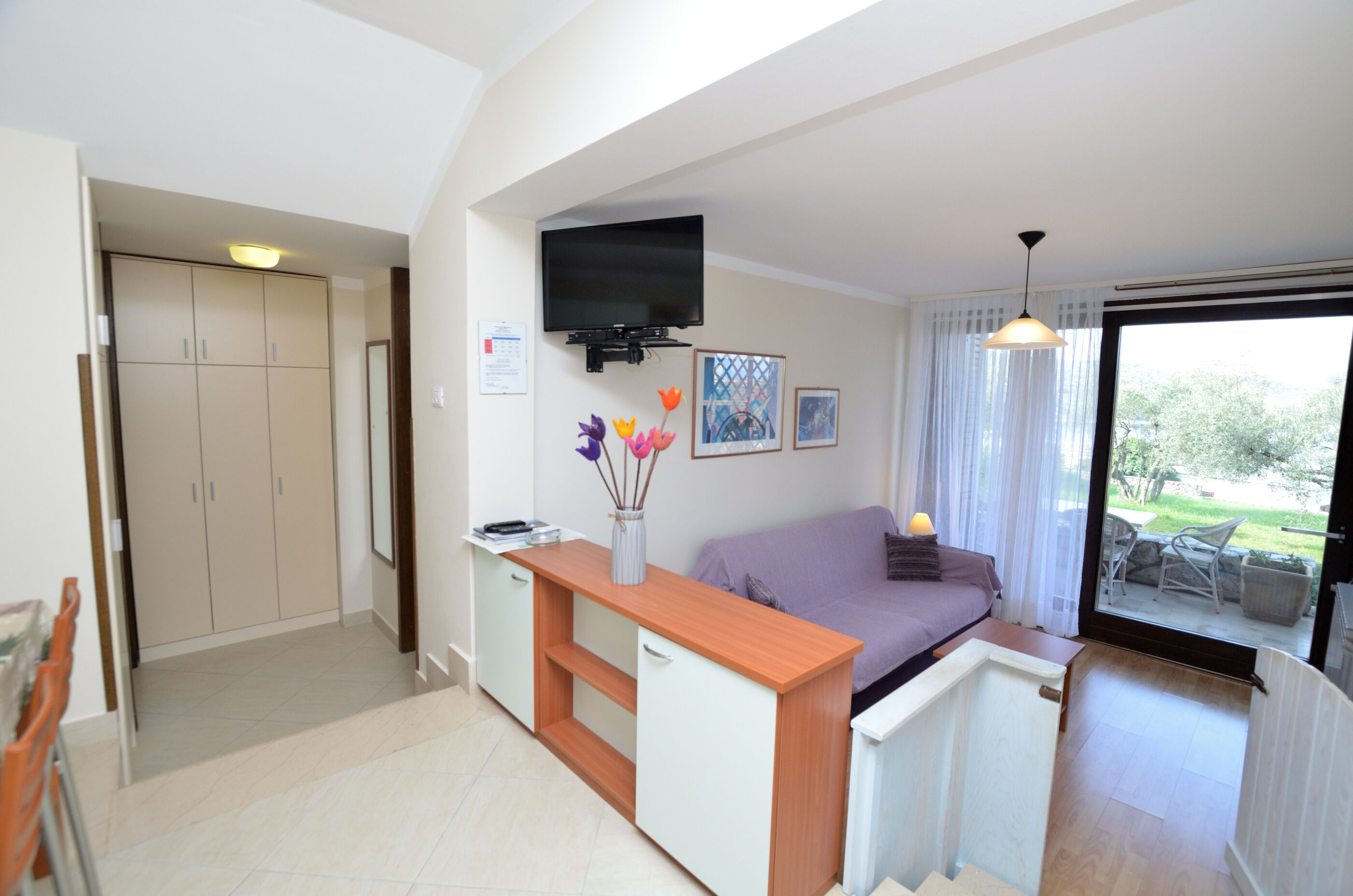 Apartments Ljubomir 67851-A1
