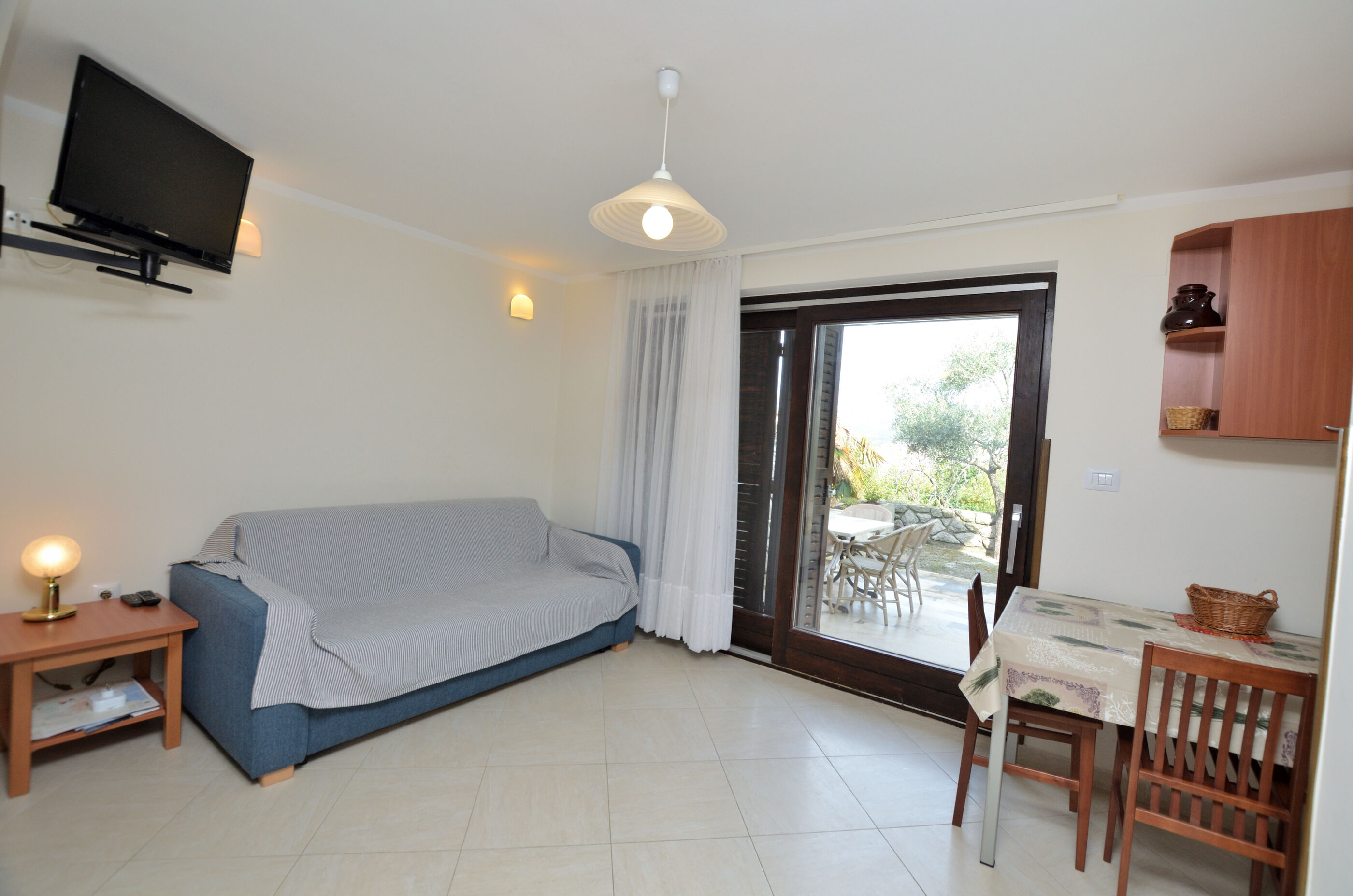 Apartments Ljubomir 67851-A3