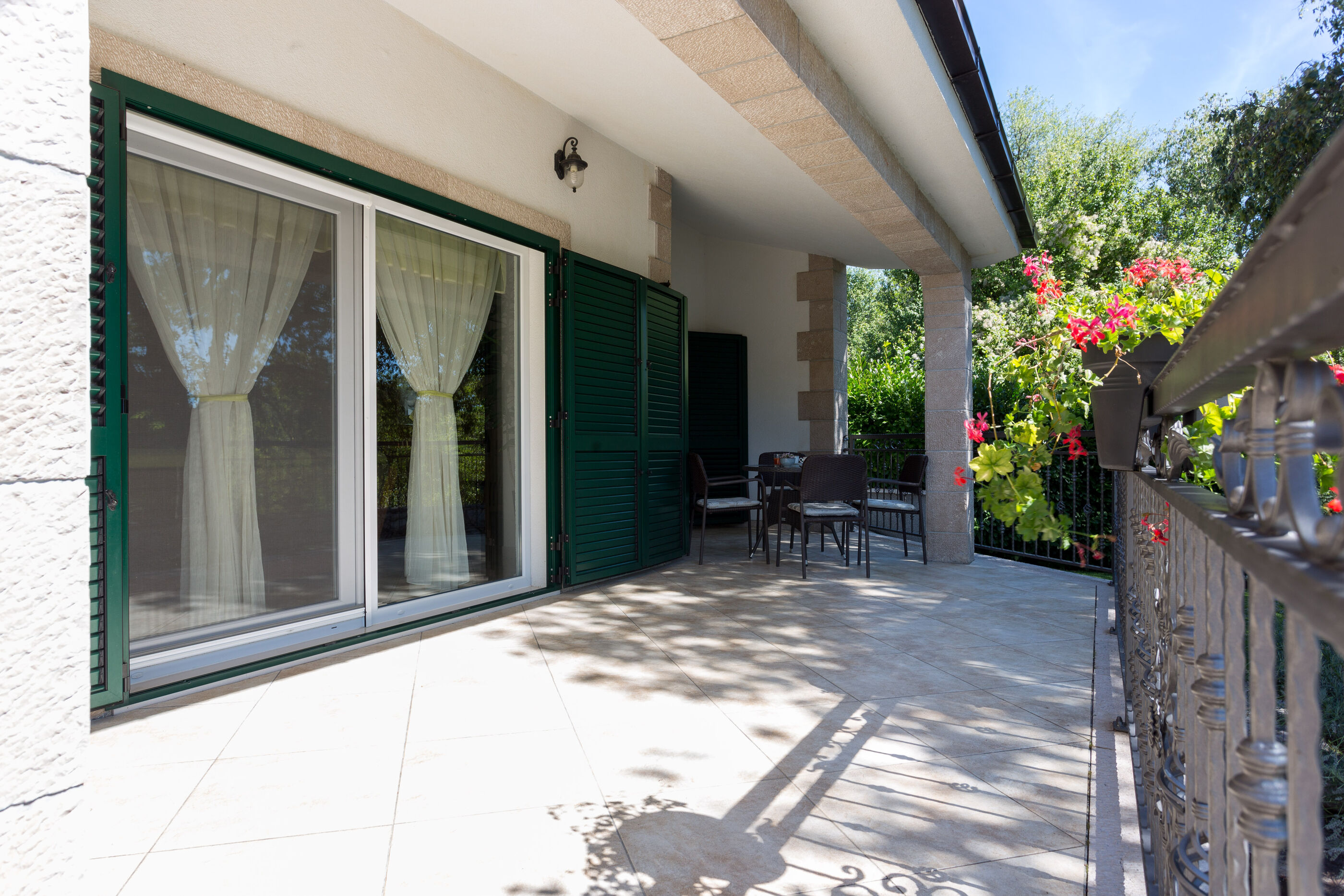 Villa Green Oasis V9621-K1