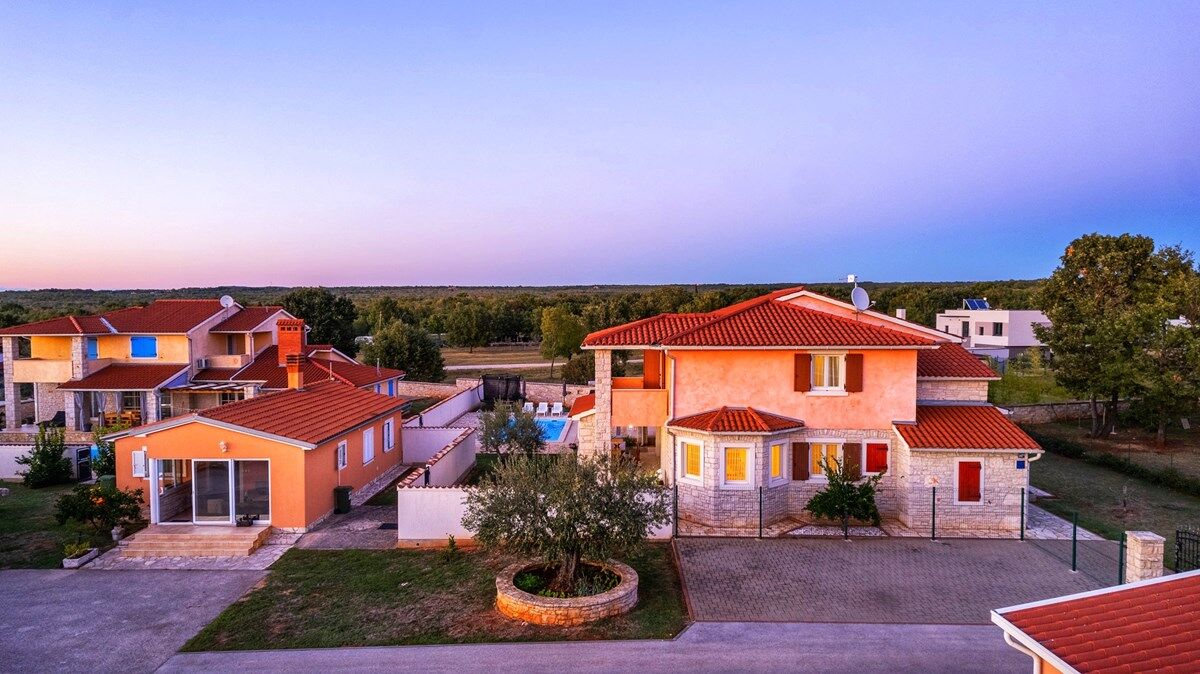 Villa Lavanda 74248-K1