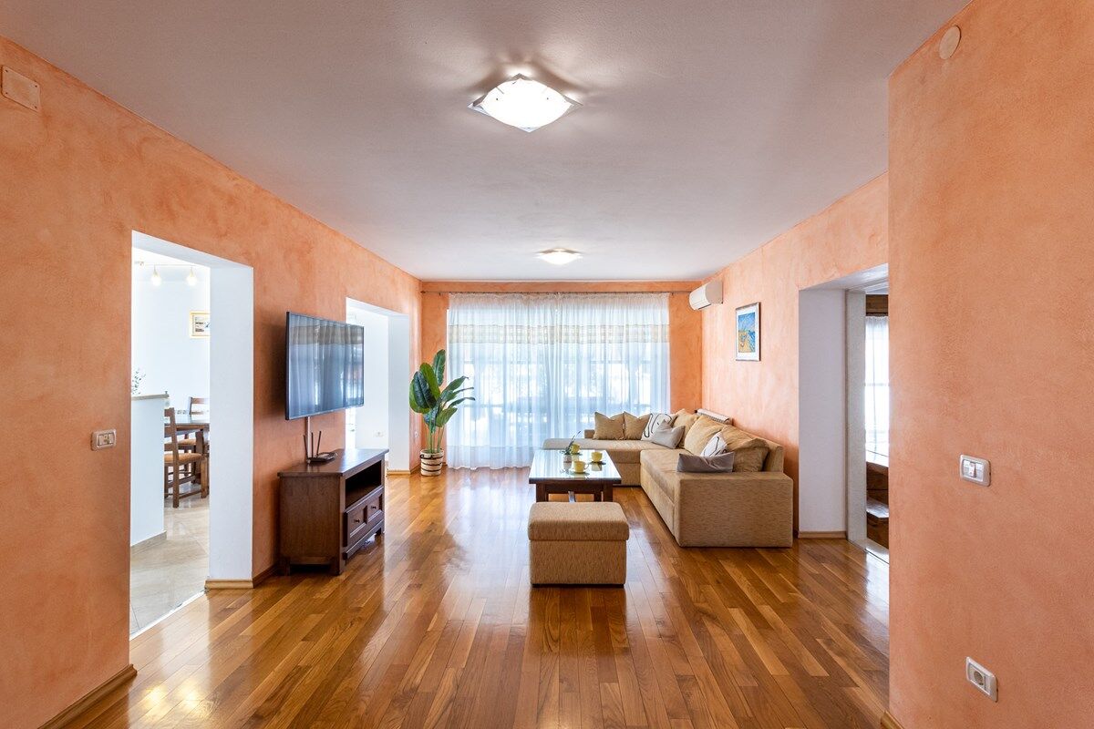 Villa Lavanda 74248-K1