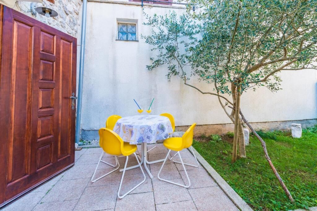 House Romanca 90461-K1