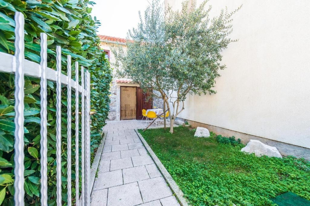 Photo of House Romanca